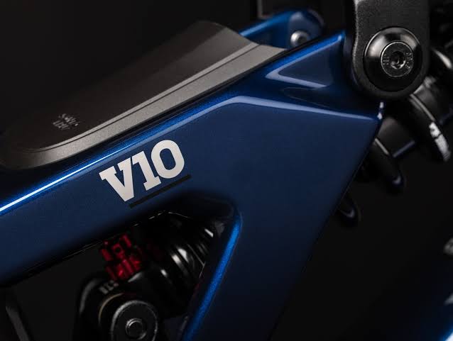 2027 Santa Cruz V10